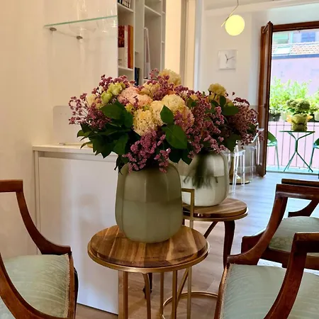Casa Estia - Mico, Fiera Milano, Citylife, San Siro, Metro 2 Min - Refined Historic *