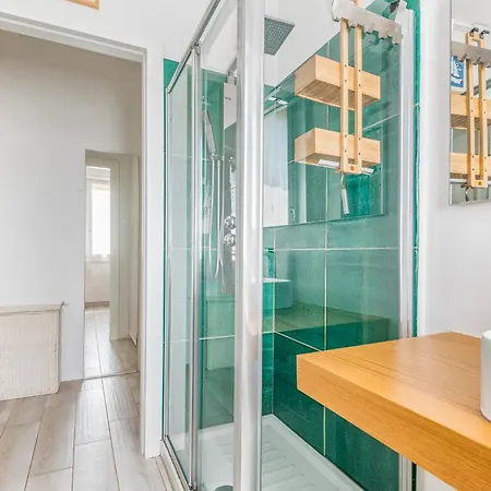 Farini - Lancetti 4 Pax Wi-fi Apartamento *