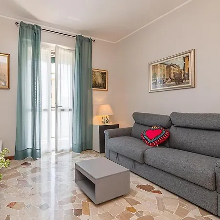 Quiet In Close To The Olimpic Village * ミラノ