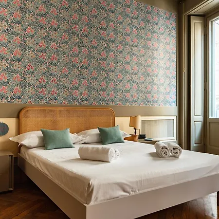 Youhosty - Charm Via Torino