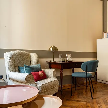 Youhosty - Charm Via Torino Apartament