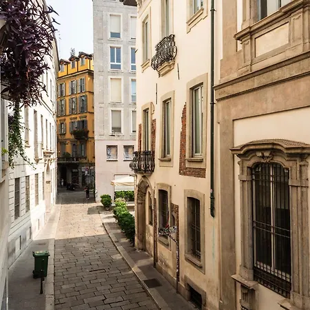 Youhosty - Charm Via Torino *