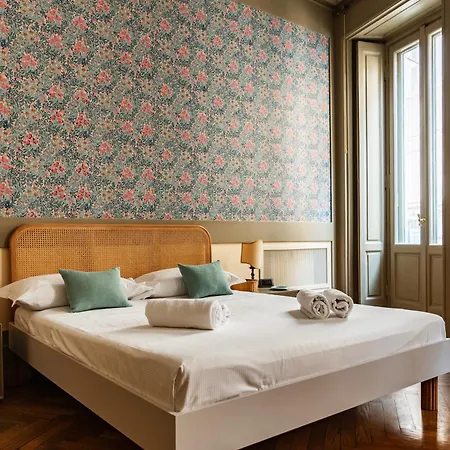 Apartament Youhosty - Charm Via Torino Mediolan