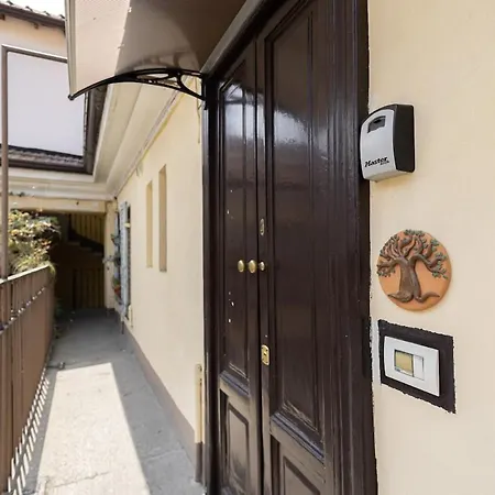 Elegant Naviglio Cool Area Large 5 Pax With Elevator Lägenhet