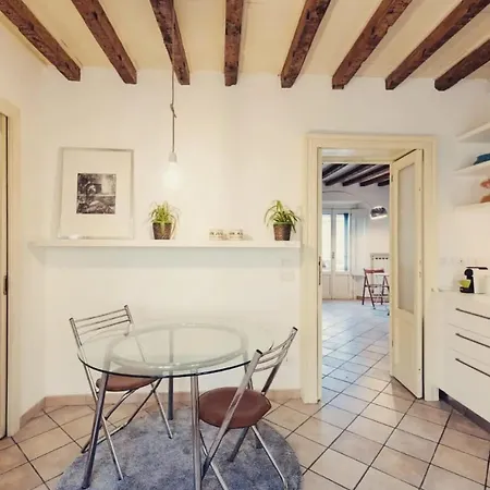 Elegant Naviglio Cool Area Large 5 Pax With Elevator Апартаменты