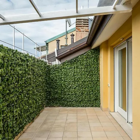 Readmyhostprofile! Luxury 4 Bedroom Penthouse Near Duomo Appartement Milan