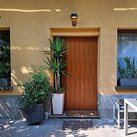Elegant Stylish House With Garden & Ac アパート *