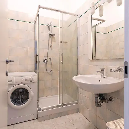 Attico Con Terrazzo - - Duomo 10 Min Appartement Milan