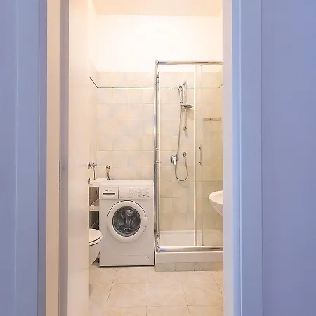 Attico Con Terrazzo - - Duomo 10 Min Апартаменты *