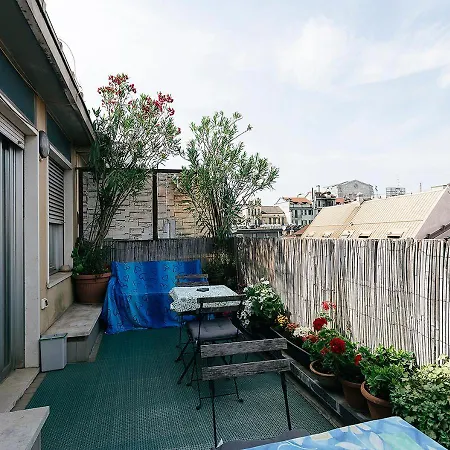 Attico Con Terrazzo - - Duomo 10 Min Appartement *