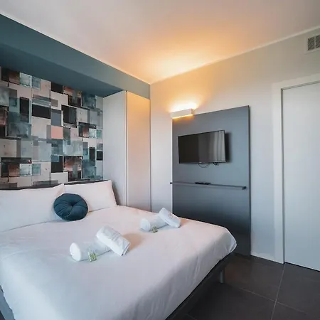 Park Towers 17 - Design - Large Terrace - Ac Μιλάνο
