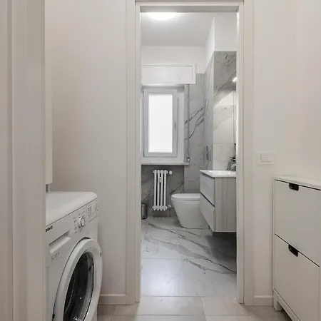 Apartman Lambrate - 200 Meters From The Station *