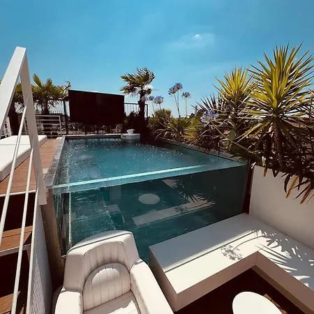 Readmyhostprofile! Luxury 4 Bedroom Penthouse Near Duomo Apartament *