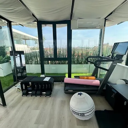 Readmyhostprofile! Luxury 4 Bedroom Penthouse Near Duomo Apartament *