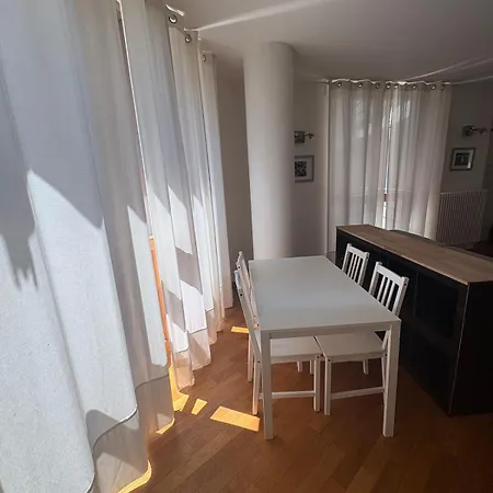 Lägenhet Luxury & Comfort In The Heart Of The City, Certosa Milano