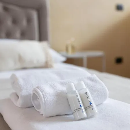 Apartament Duomo Milan-attic With Terrace-netflix And Wifi Mediolan