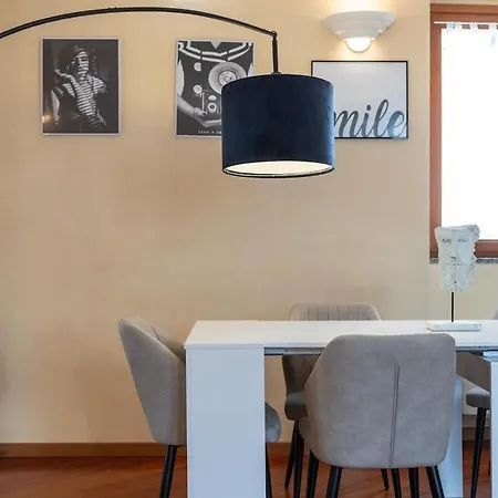 Duomo Milan-attic With Terrace-netflix And Wifi *