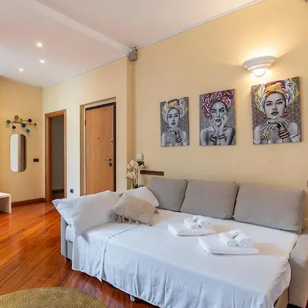 Apartament Duomo Milan-attic With Terrace-netflix And Wifi Mediolan