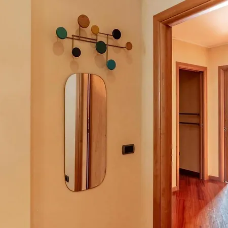 Duomo Milan-attic With Terrace-netflix And Wifi Apartament *