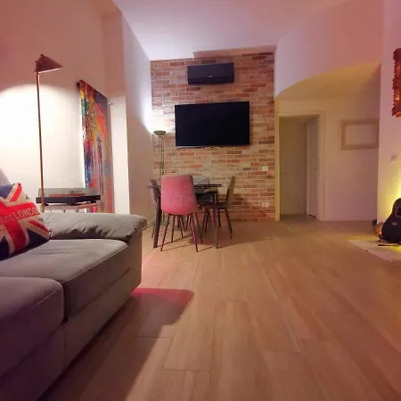 30 Meters From The Lambrate M2 Citta Studi Metro Station Apartament