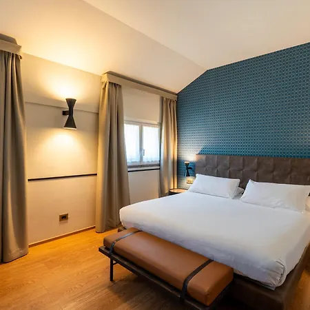 Regina 4* Milánó