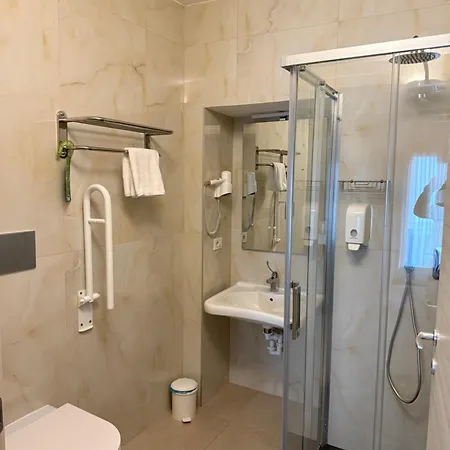 Szálloda Brianza 3*