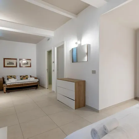 Monumentale M5 - 6 Ospiti & Famiglie Con 2 Bagni E