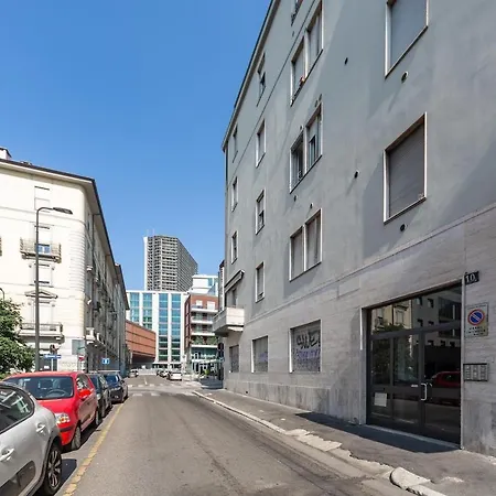 Station-porta Nuova Pet Friendly 4 Pax Chek In H24 Milan