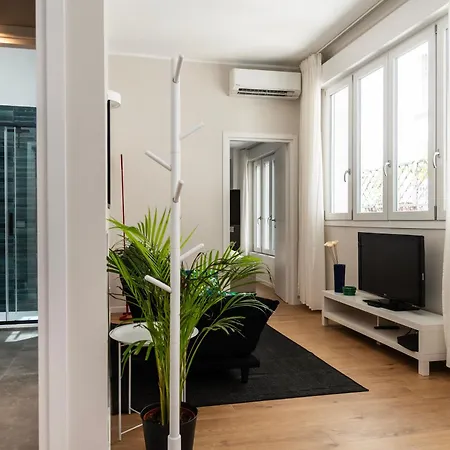 Youhosty - Zanella 68