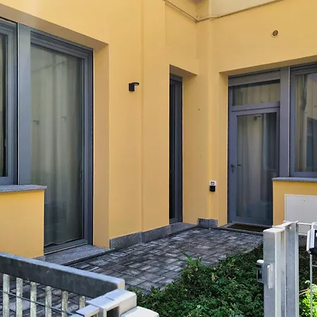 Apartmán Just Urban - Bright Renovated 1-br Near Navigli & Metro M2 *
