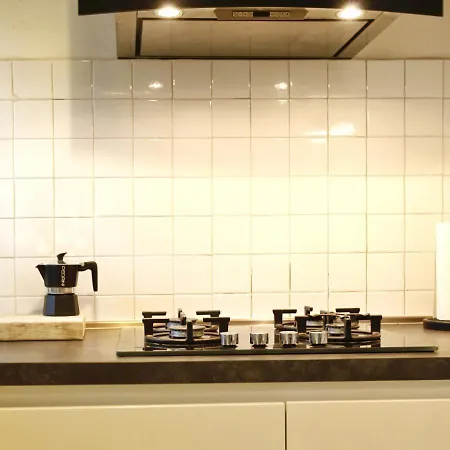 Spacious And Modern Apartment - Solari Apartment Milan