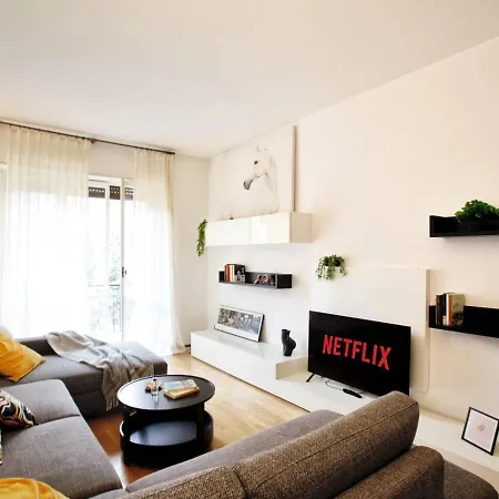 Apartment Spacious And Modern Apartment - Solari Milan
