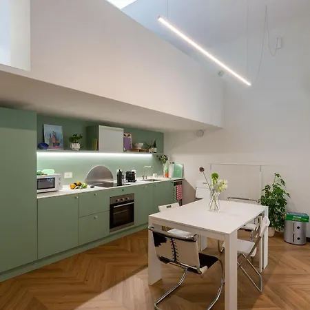 Loft Moderno Con Patio Privato A 100m Dalla Metro - La Taniere מילאנו