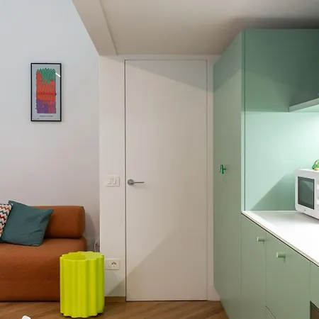 Loft Moderno Con Patio Privato A 100m Dalla Metro - La Taniere מילאנו
