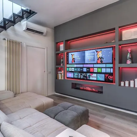 Skyjungle, Luxury Penthouse Private Pool And Appartement Milan