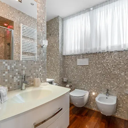 Apartment Historical Center Duomo - Whitedream - Wifi