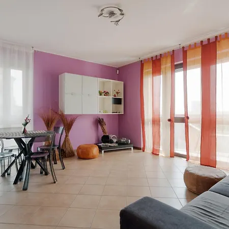 Lägenhet Guesthost - Bisceglie M1 Balcony Milano