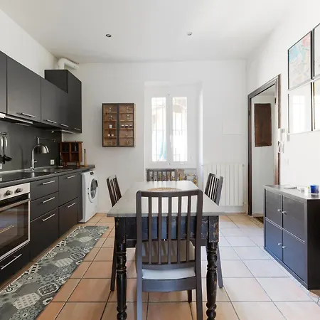 Apartman Guesthost - Industrial-style In Chinatown! *