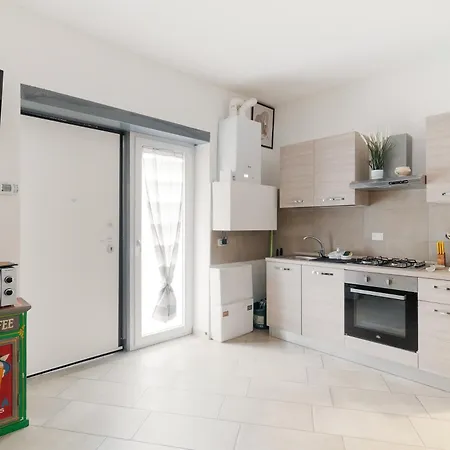 Cozy Ground-floor In Affori * Milán