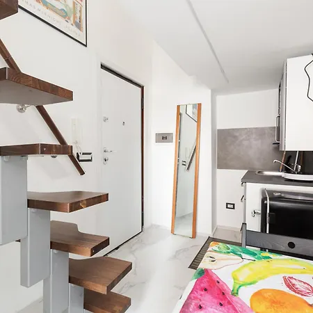 Appartement Guesthost - With Wifi & Ac- Calvairate Milaan
