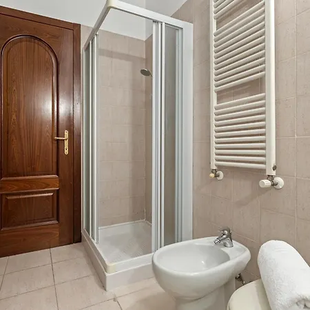 Ampia Casa Su Due Piani, A Pochi Minuti Dai Navigli E Metro Lägenhet *