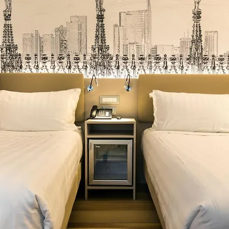 43 Station 3* Milano