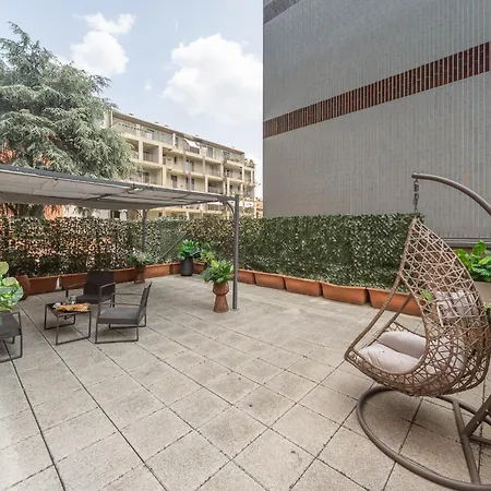 Rentopolis - Palazzo Candiani Mediolan