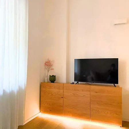 Modern Centre Near San Babila And Duomo * 밀라노