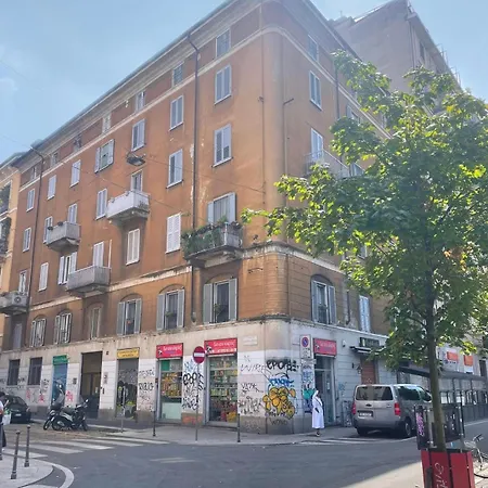 M2 Vibes Centro E Navigli * Milánó
