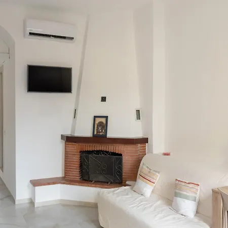 Elegant One Bedroom In Rovereto - Mirable Pm Apartment