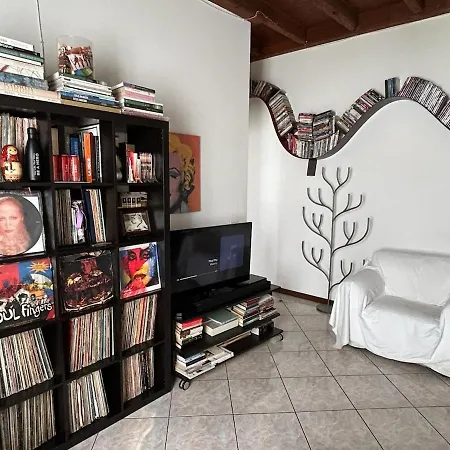 Casa De Sanctis Navigli & Olympic Village 2026 아파트