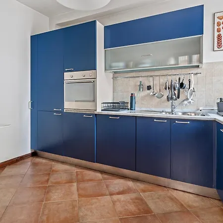 Lägenhet Ampia Casa Su Due Piani, A Pochi Minuti Dai Navigli E Metro *