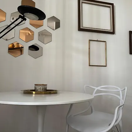 Pasteur-mm Red Line Apartman Milánó