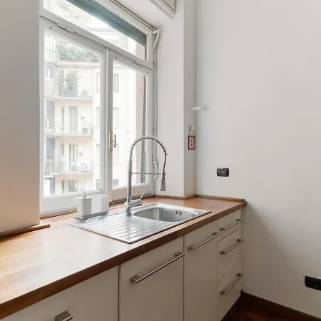 Apartment Guesthost - Sempione Bright Milan